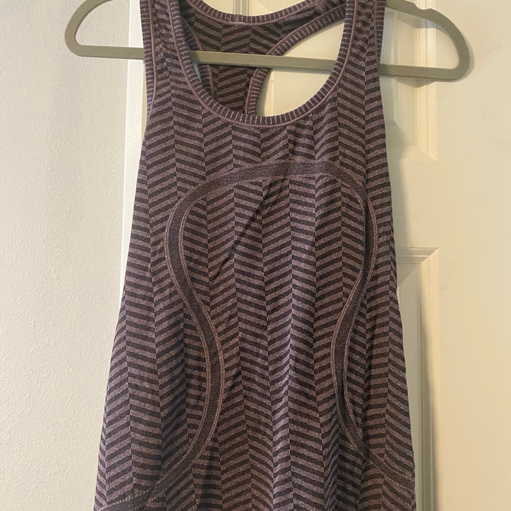 Womens Lululemon tank
